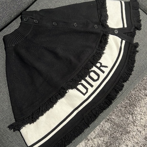 Dbaby inspired Size 7 shawl - Picture 2 of 3